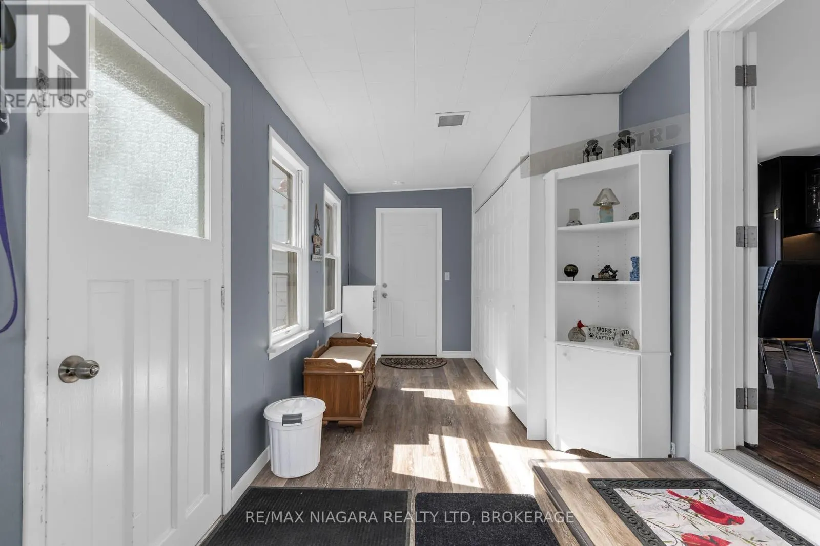 351 CRESCENT ROAD W