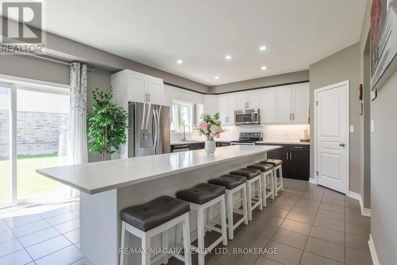 6212 SAM IORFIDA DRIVE
