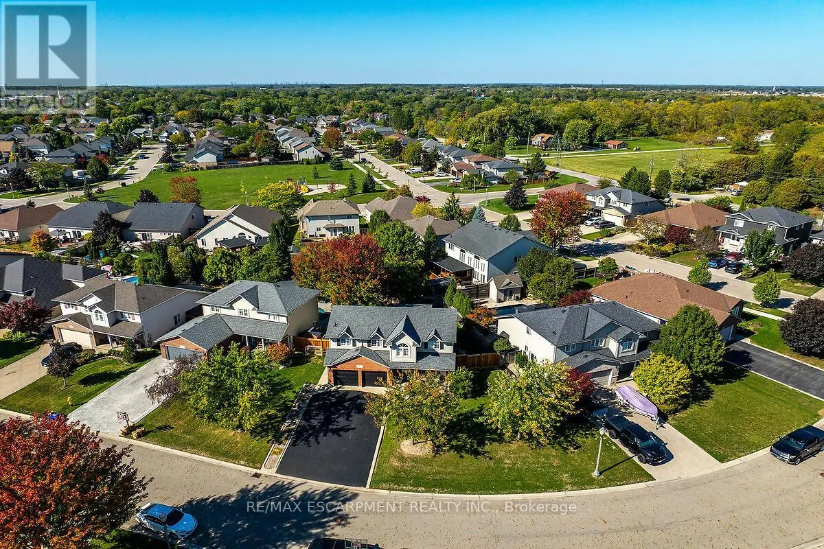 43 CLAYMORE CRESCENT