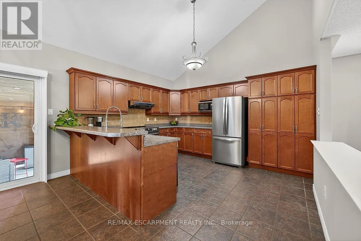 43 CLAYMORE CRESCENT