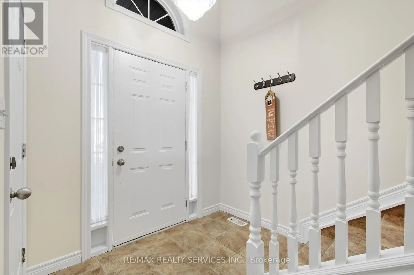 1039 CLOVER AVENUE