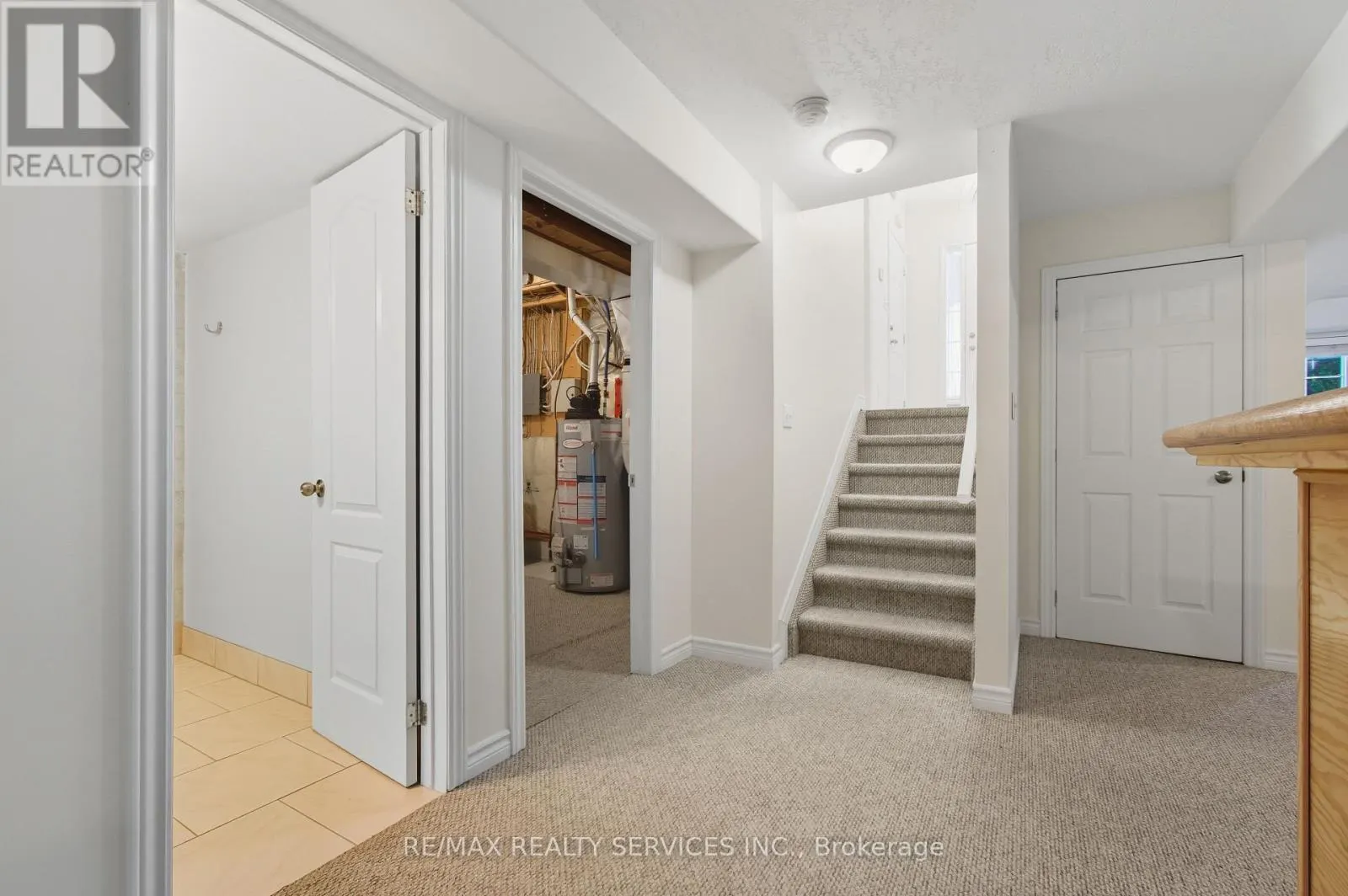 1039 CLOVER AVENUE