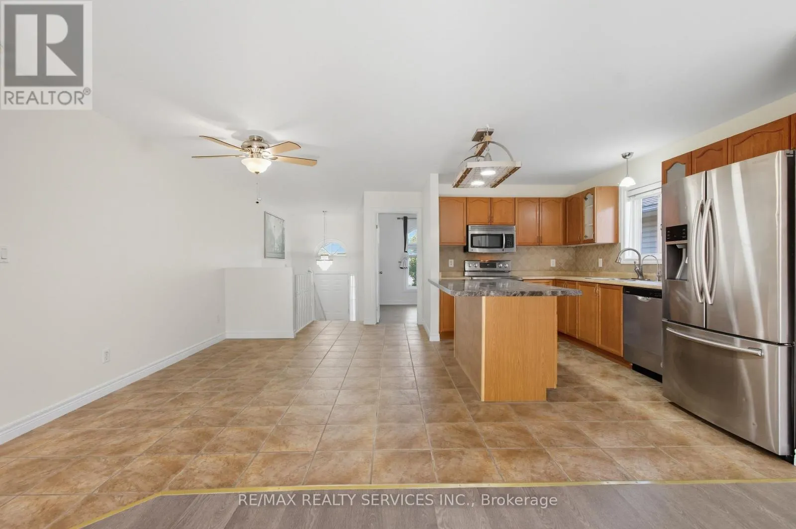 1039 CLOVER AVENUE