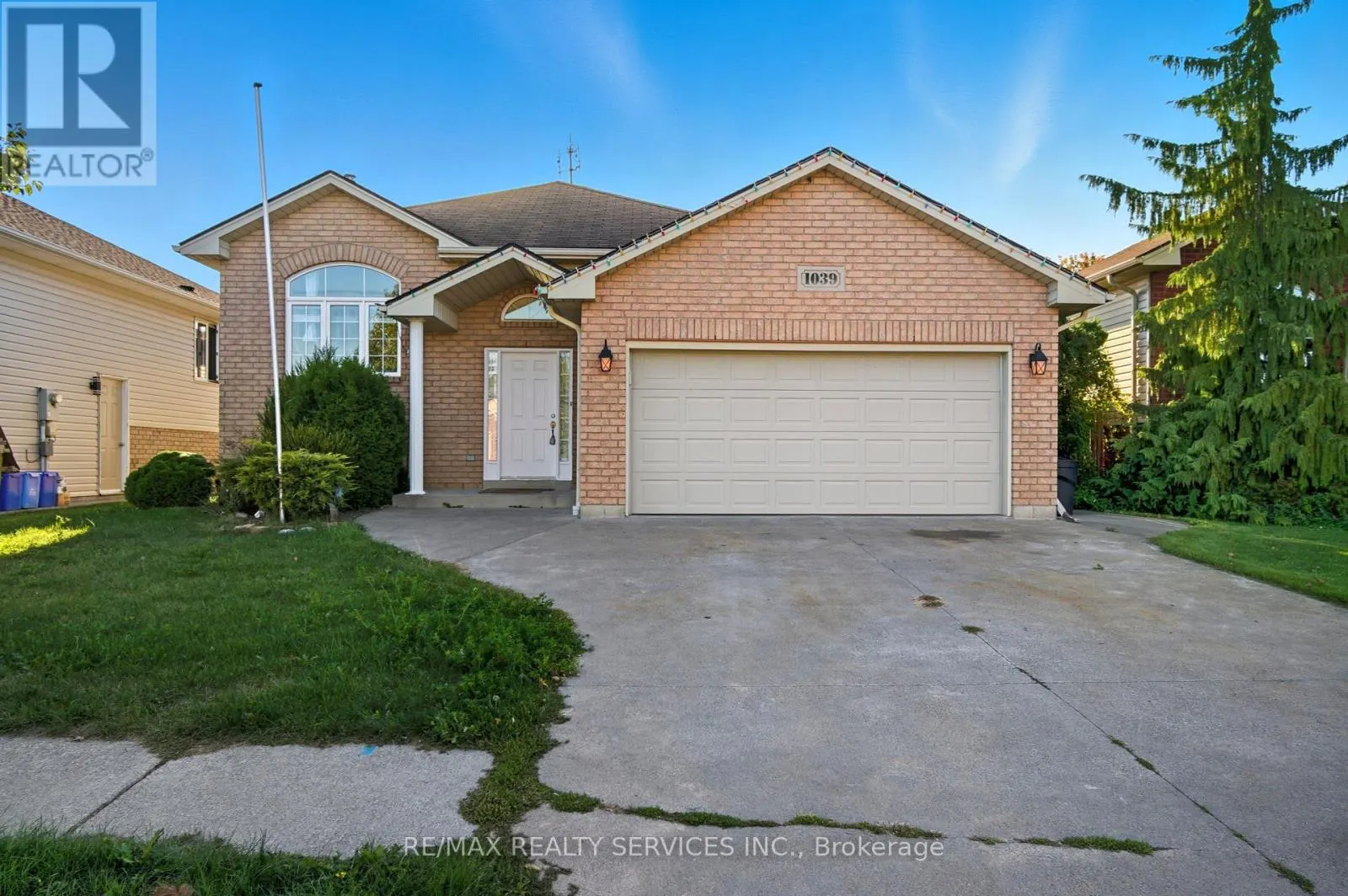 1039 CLOVER AVENUE