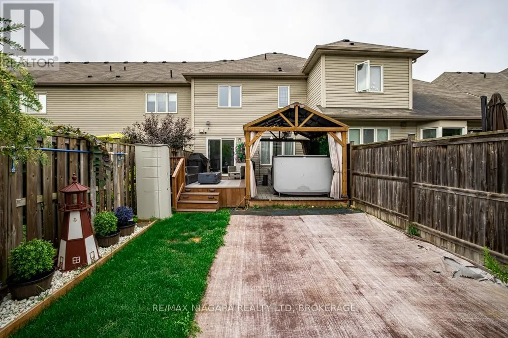 105 BISSET AVENUE