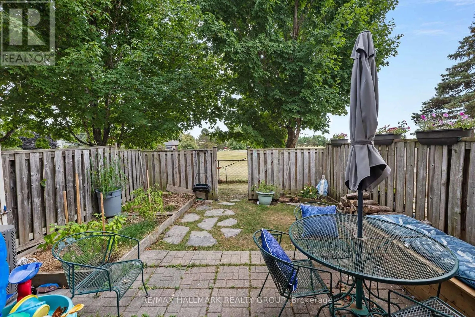 17 - 1598 HOSKINS CRESCENT