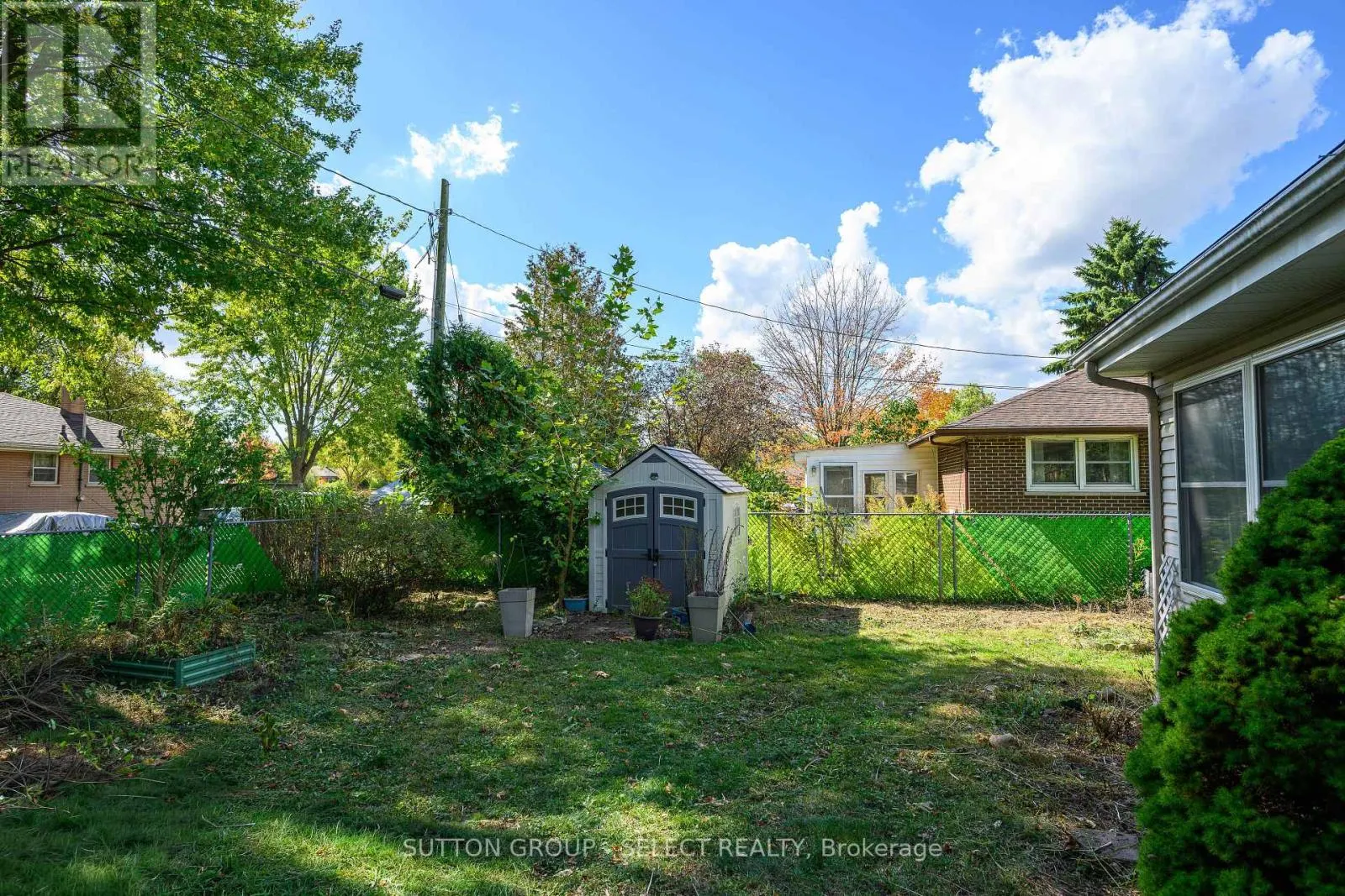 110 LAURENTIAN DRIVE N