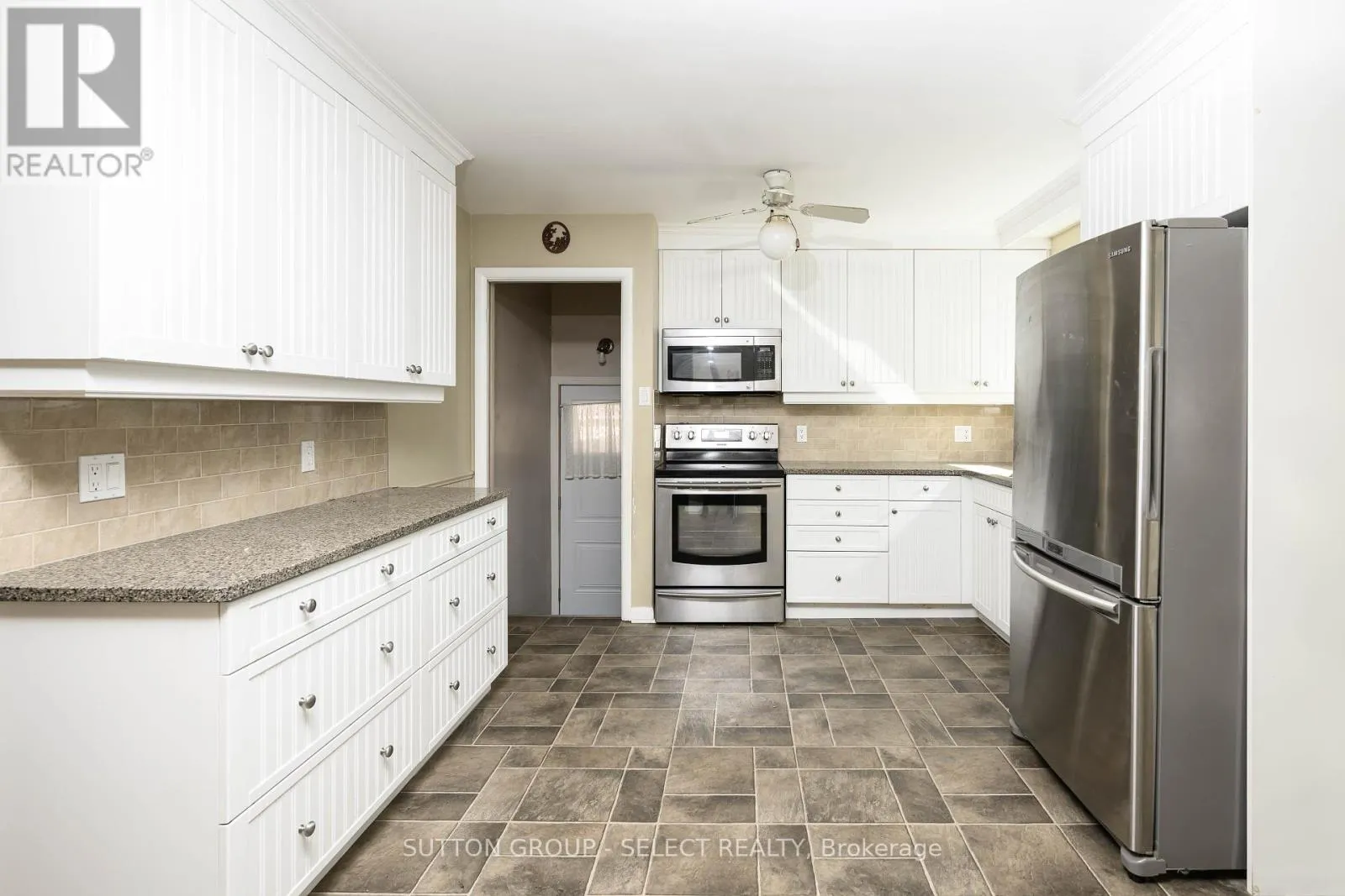 110 LAURENTIAN DRIVE N