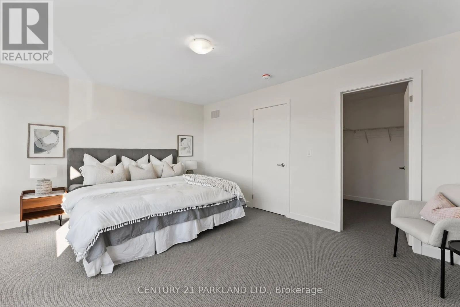 #3 - 160 DENSMORE ROAD