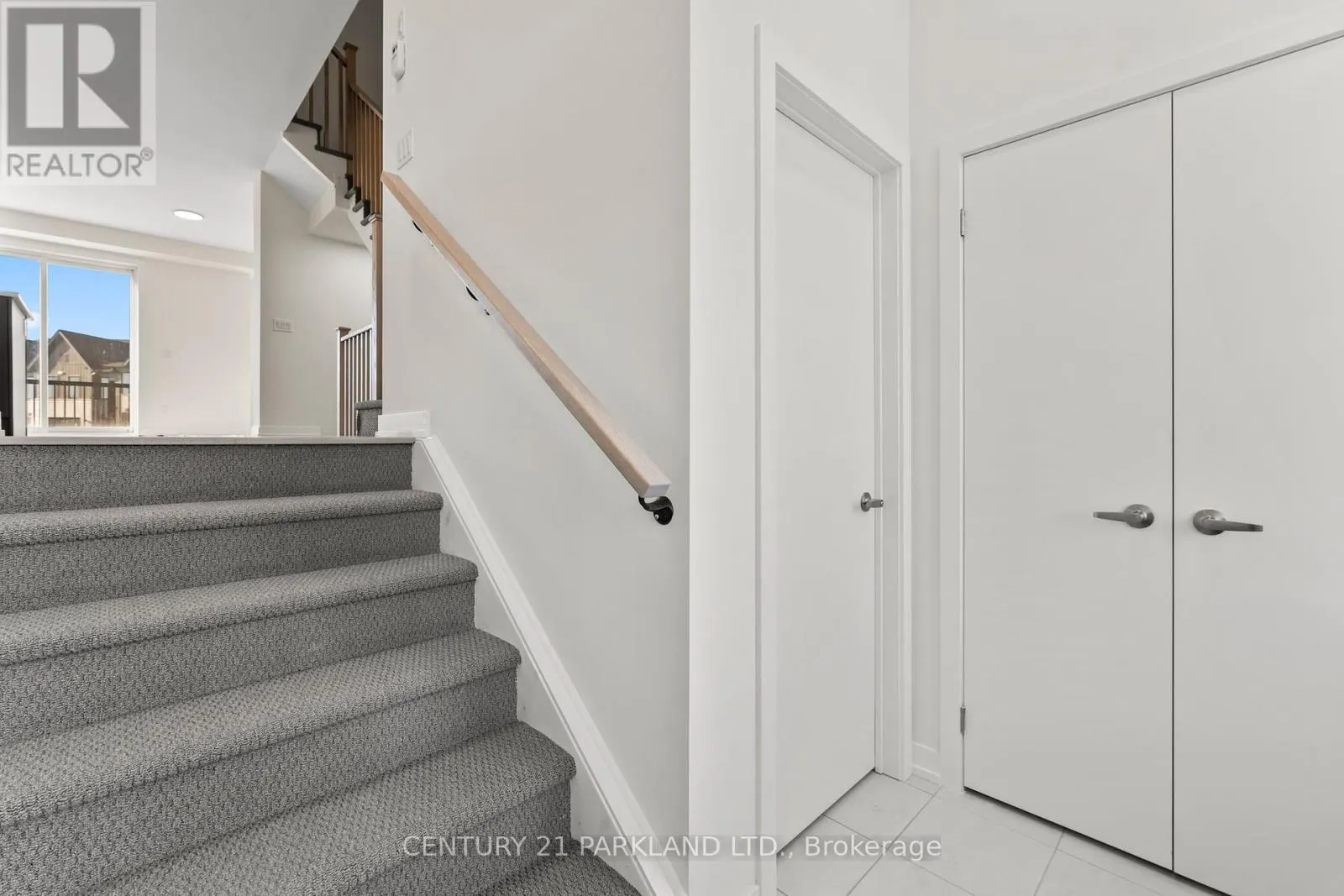 #3 - 160 DENSMORE ROAD