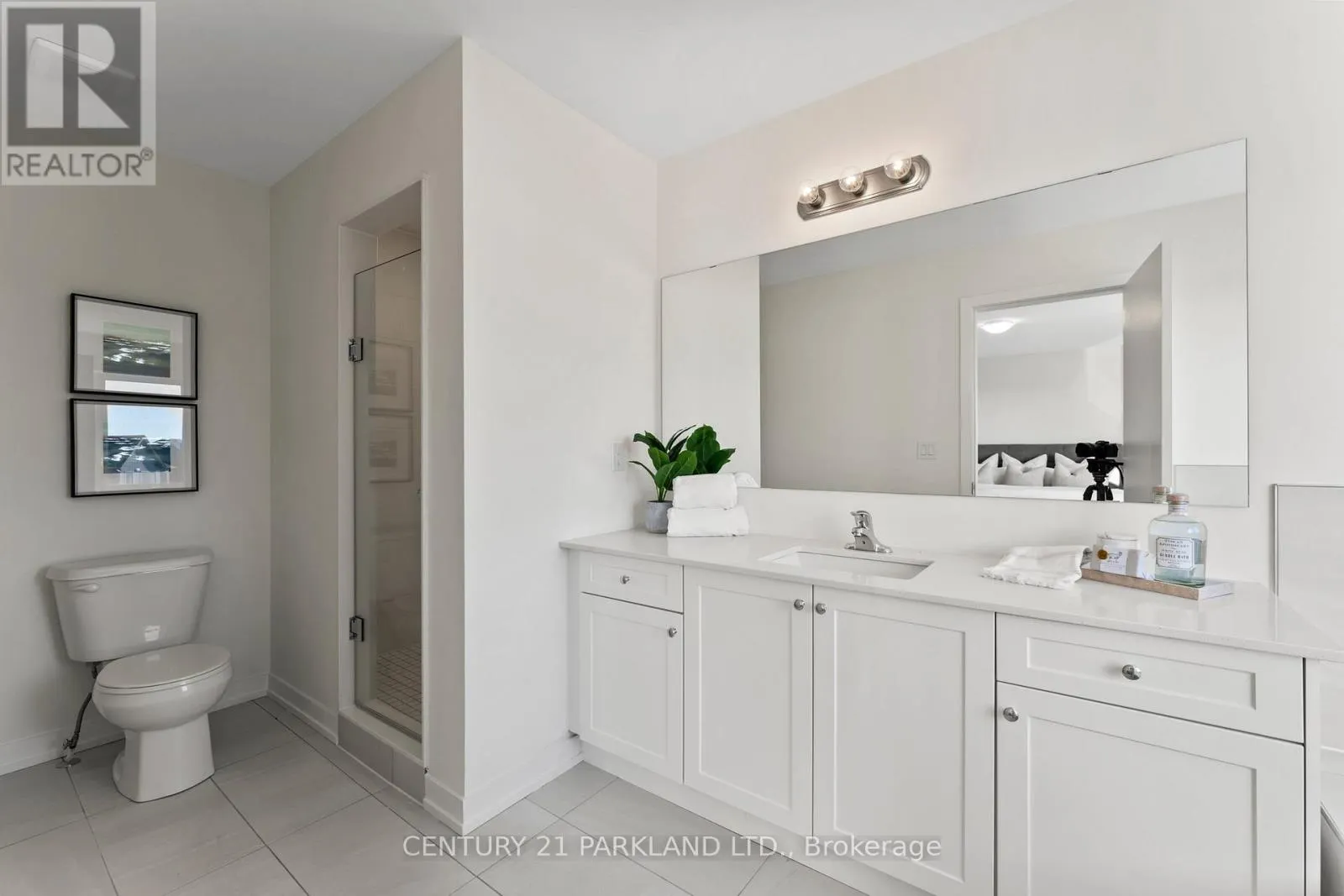 #3 - 160 DENSMORE ROAD
