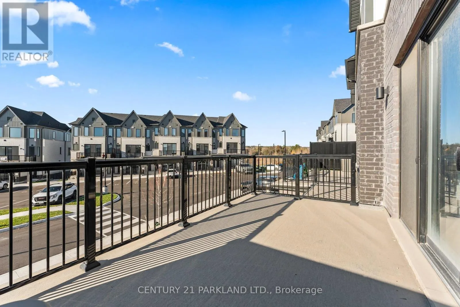 #3 - 160 DENSMORE ROAD