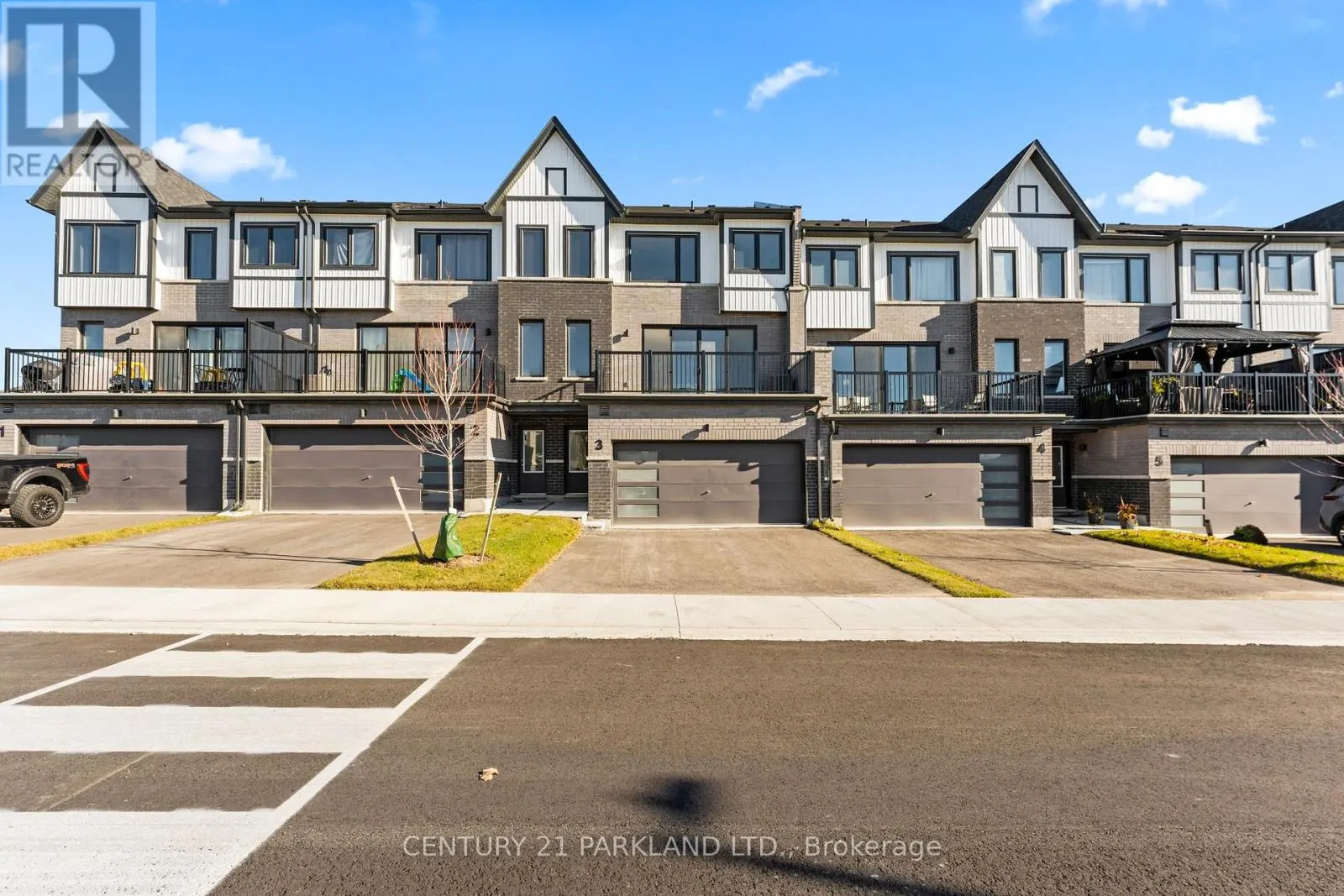 #3 - 160 DENSMORE ROAD