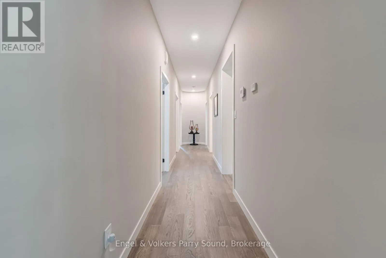 15 CARLING COVE DRIVE