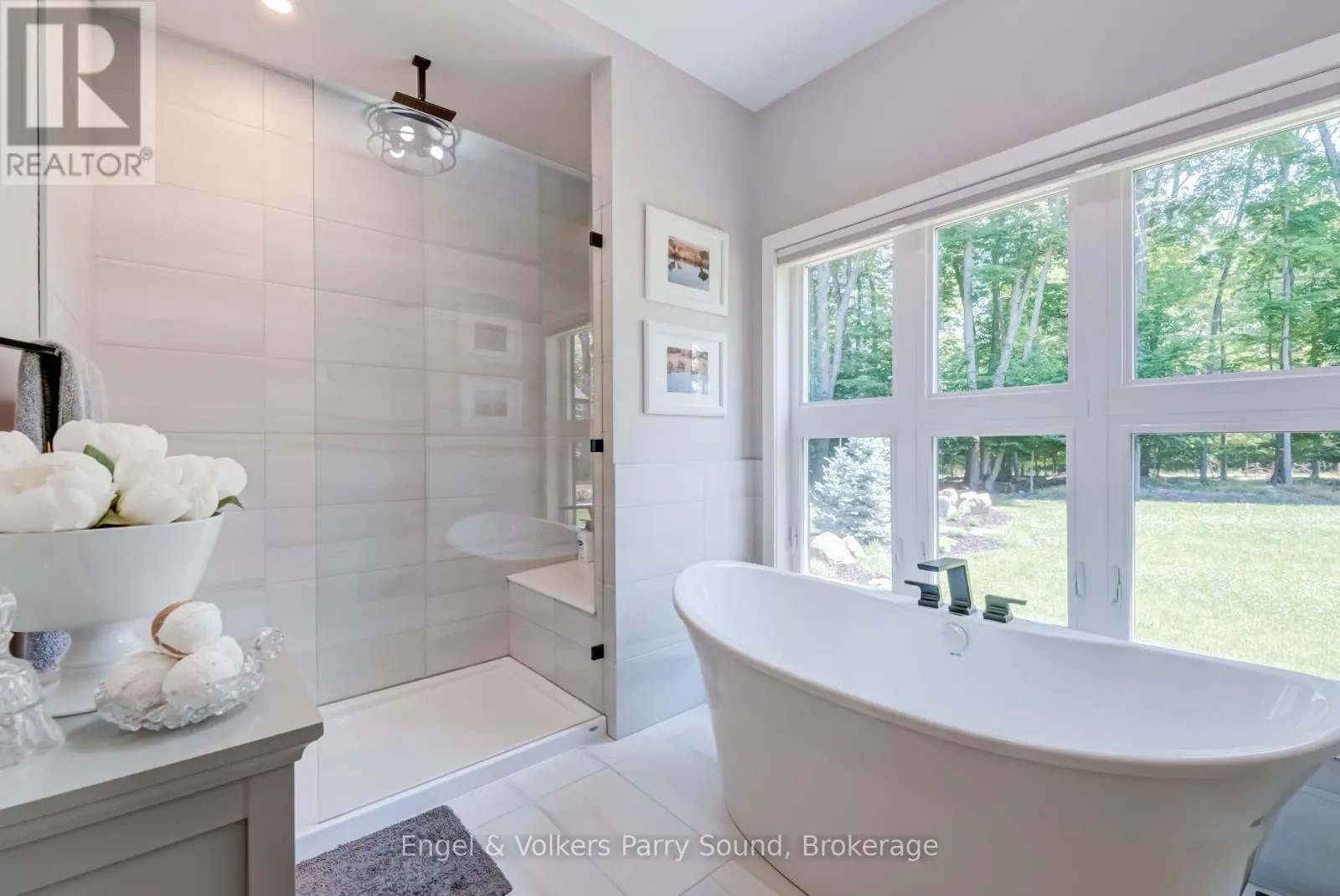 15 CARLING COVE DRIVE