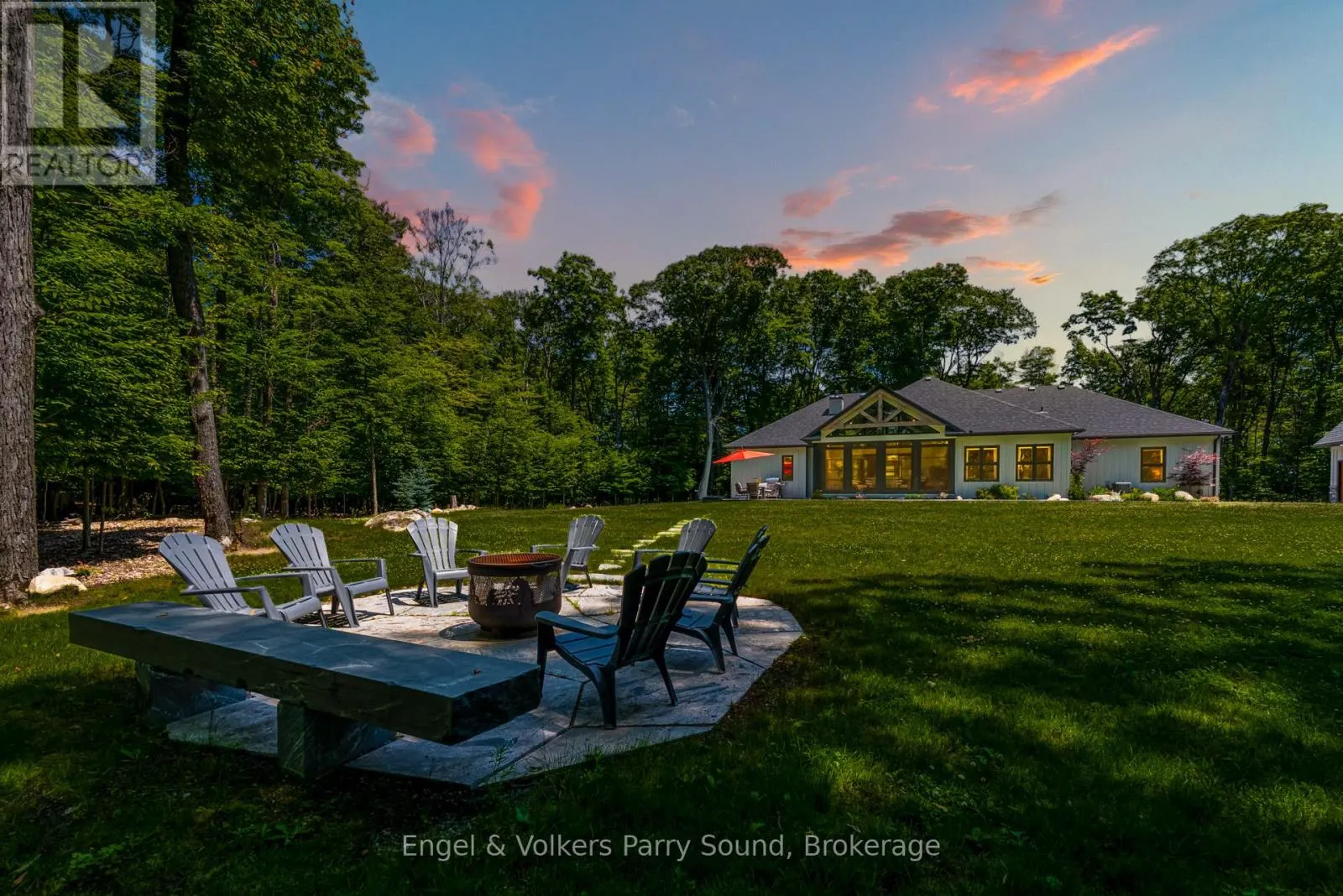 15 CARLING COVE DRIVE