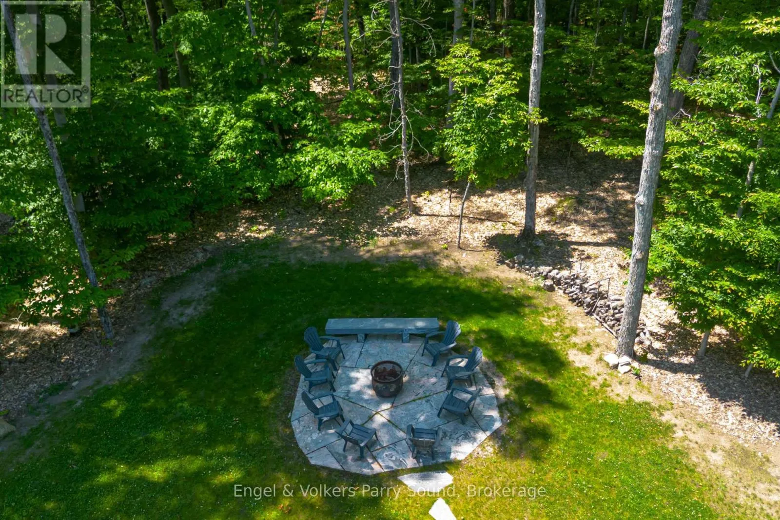 15 CARLING COVE DRIVE
