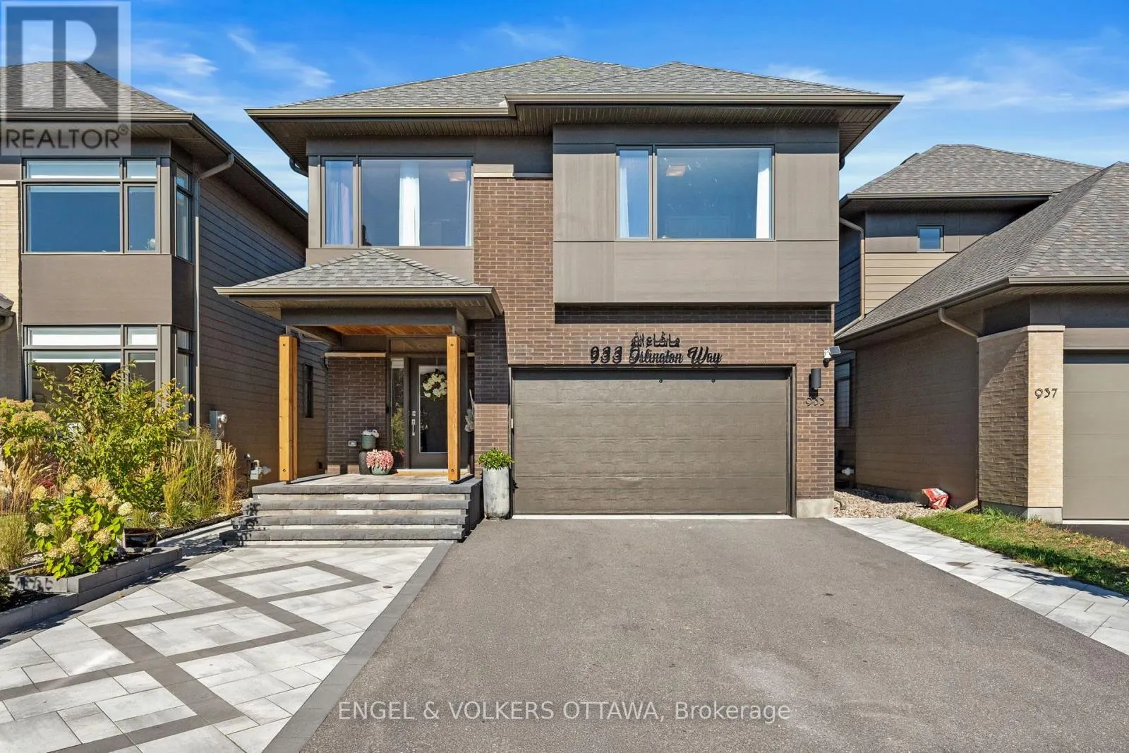933 ISLINGTON WAY