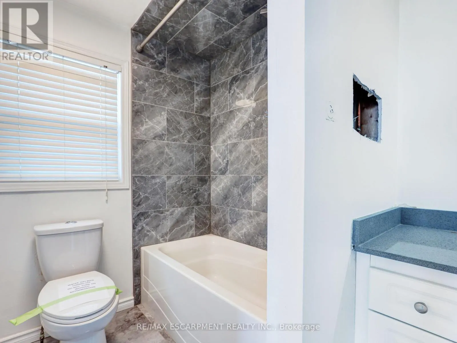14 CHATEAU CRESCENT