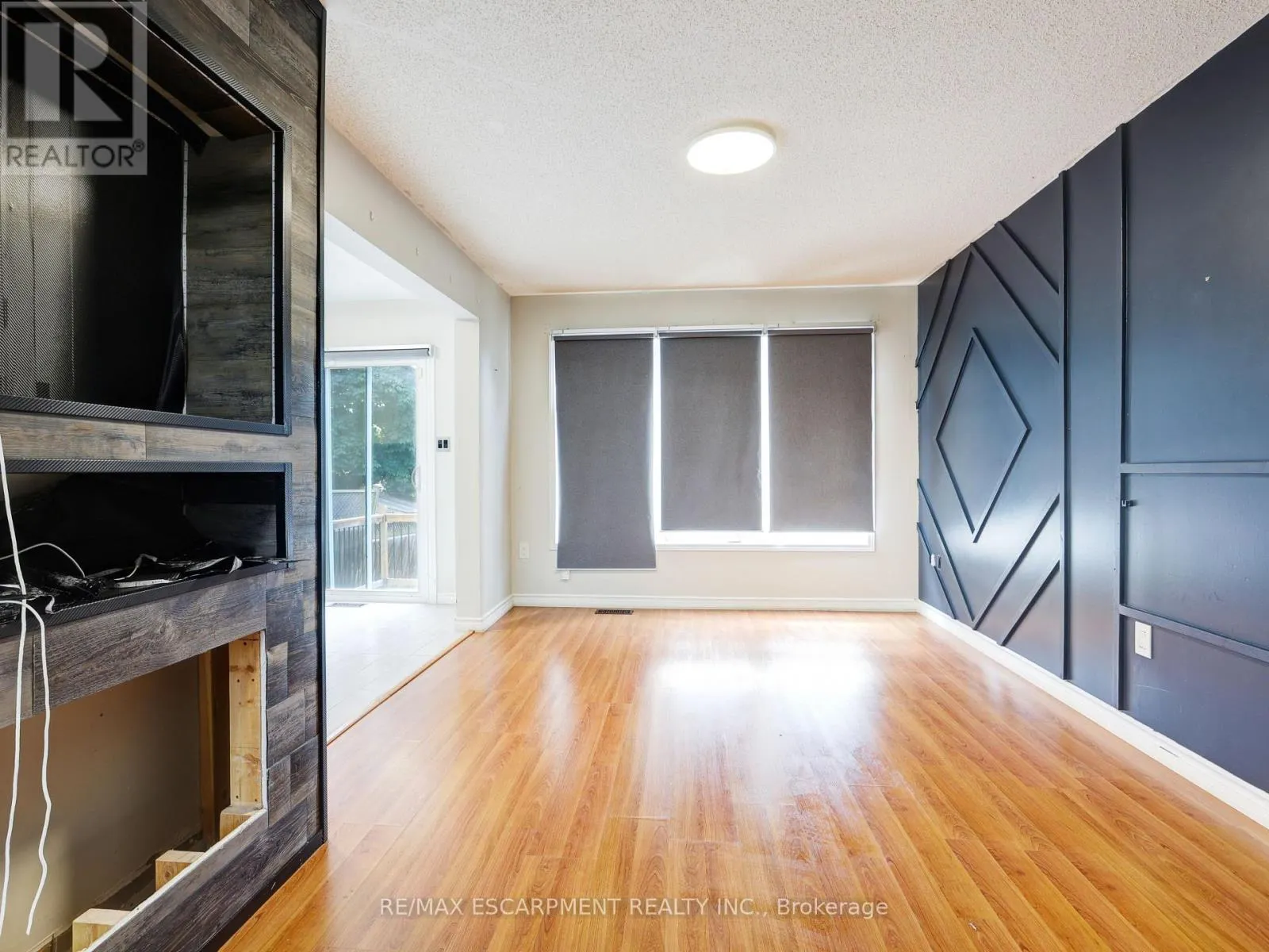 14 CHATEAU CRESCENT