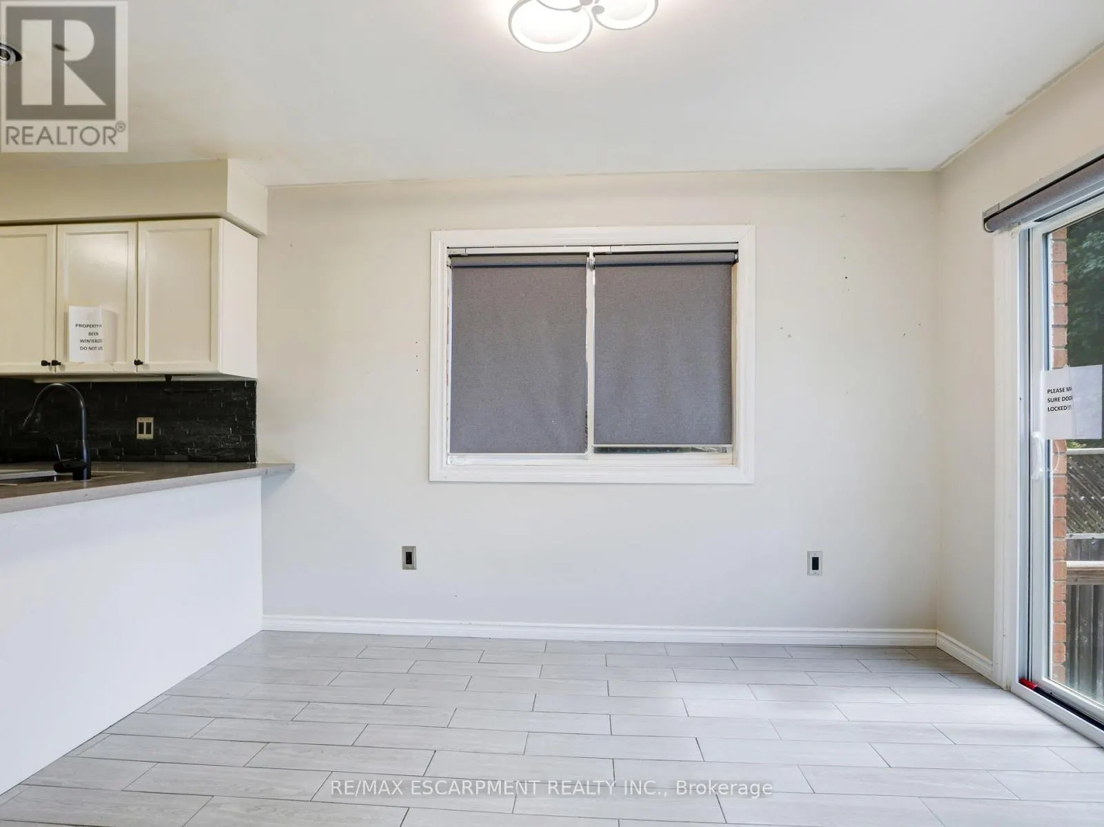 14 CHATEAU CRESCENT