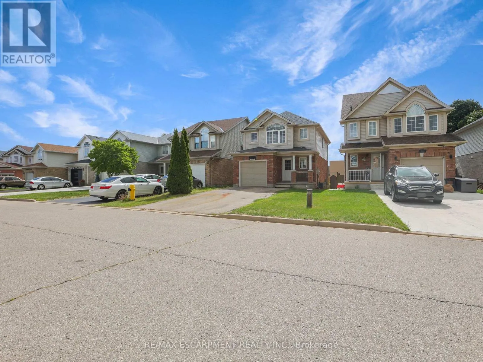 14 CHATEAU CRESCENT