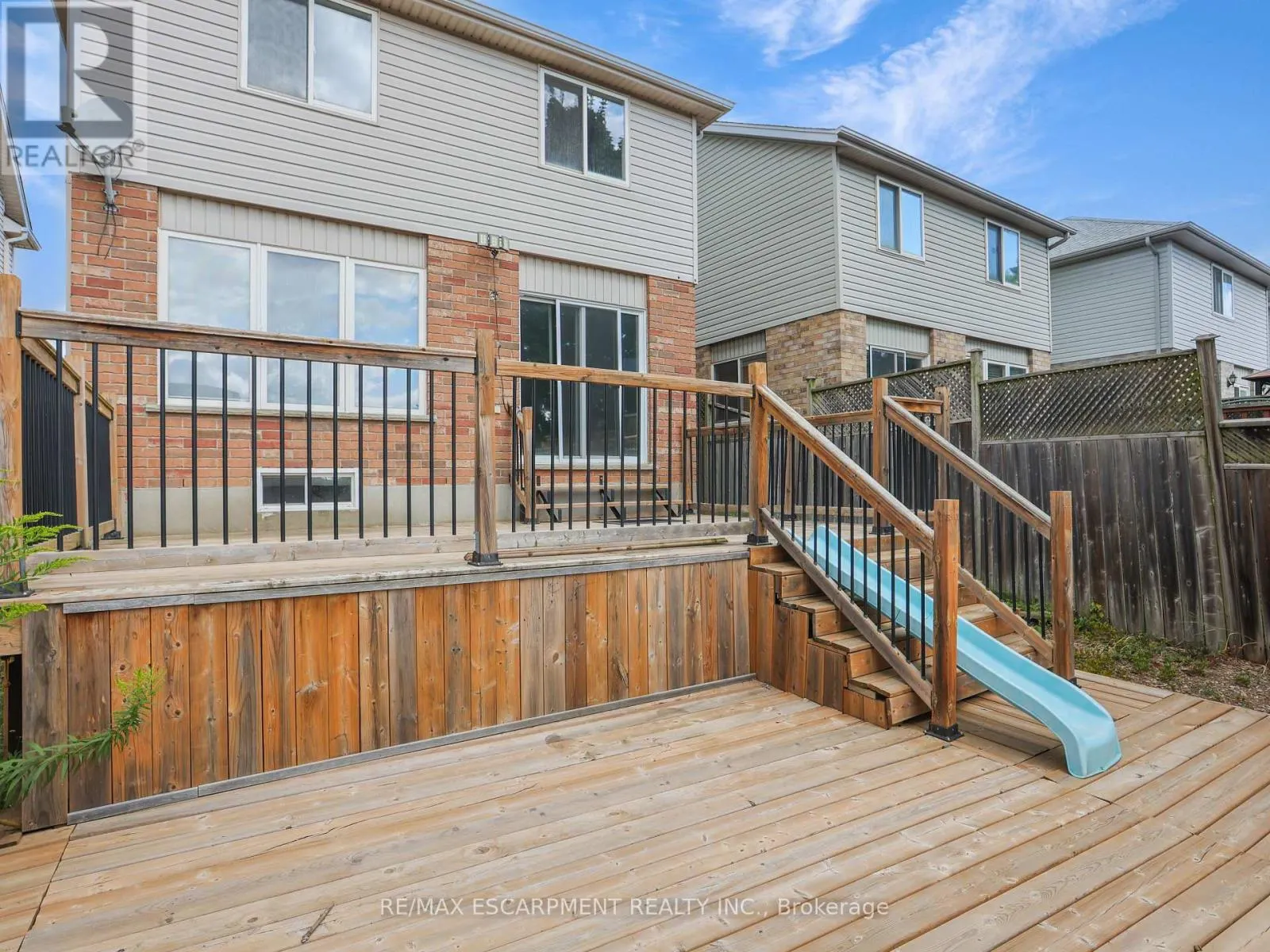 14 CHATEAU CRESCENT