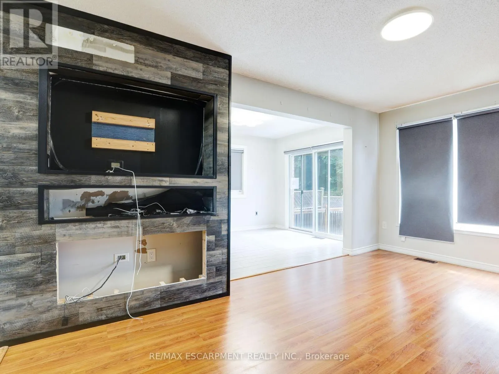 14 CHATEAU CRESCENT