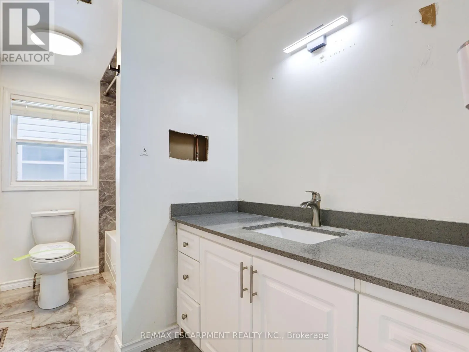 14 CHATEAU CRESCENT