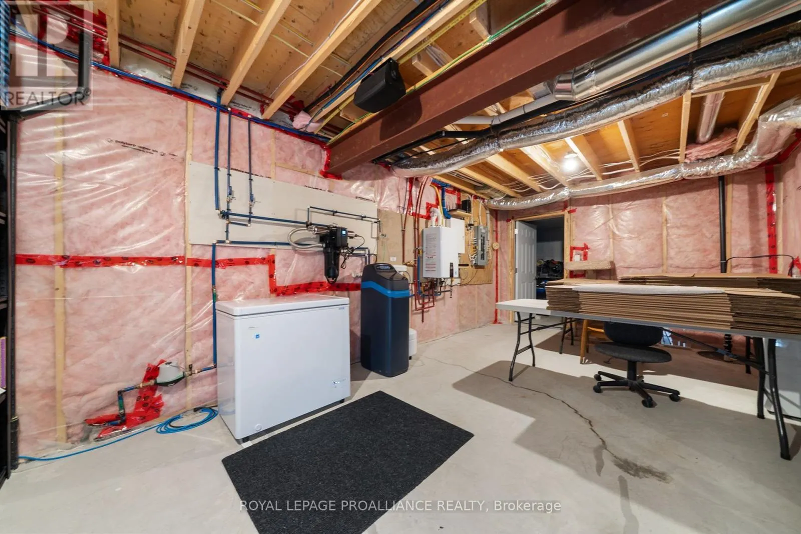 10 CONGER DRIVE