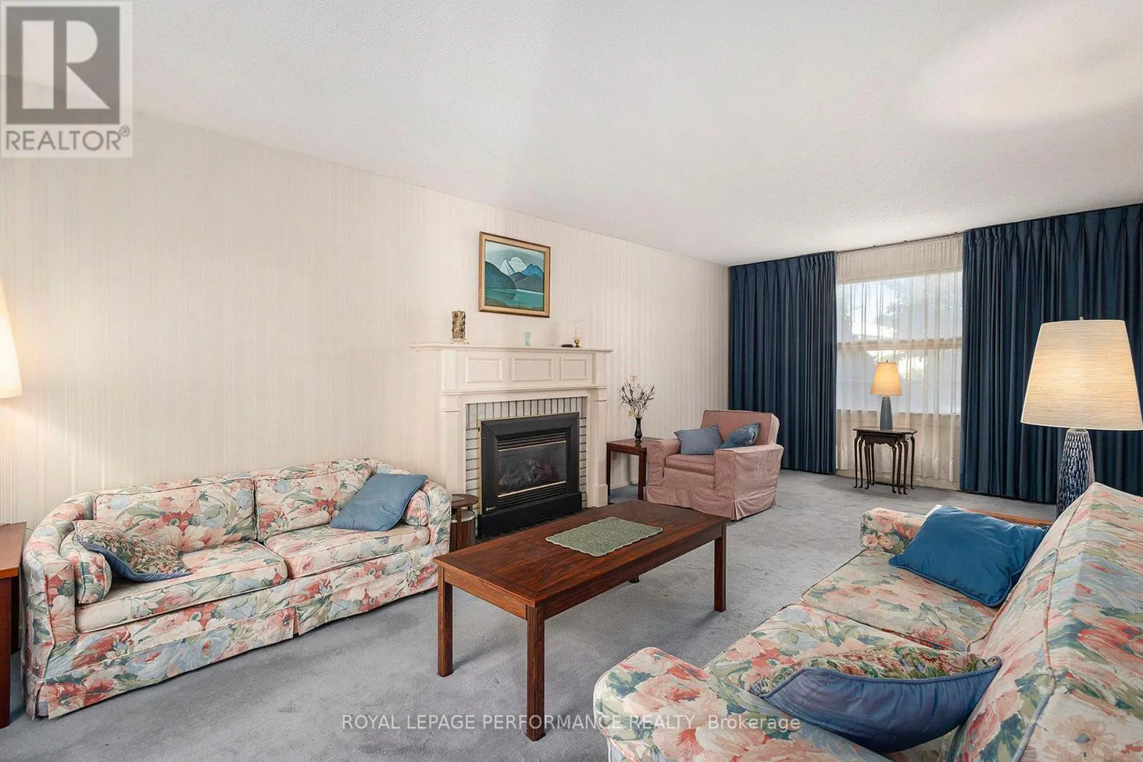 1842 PLAYFAIR DRIVE