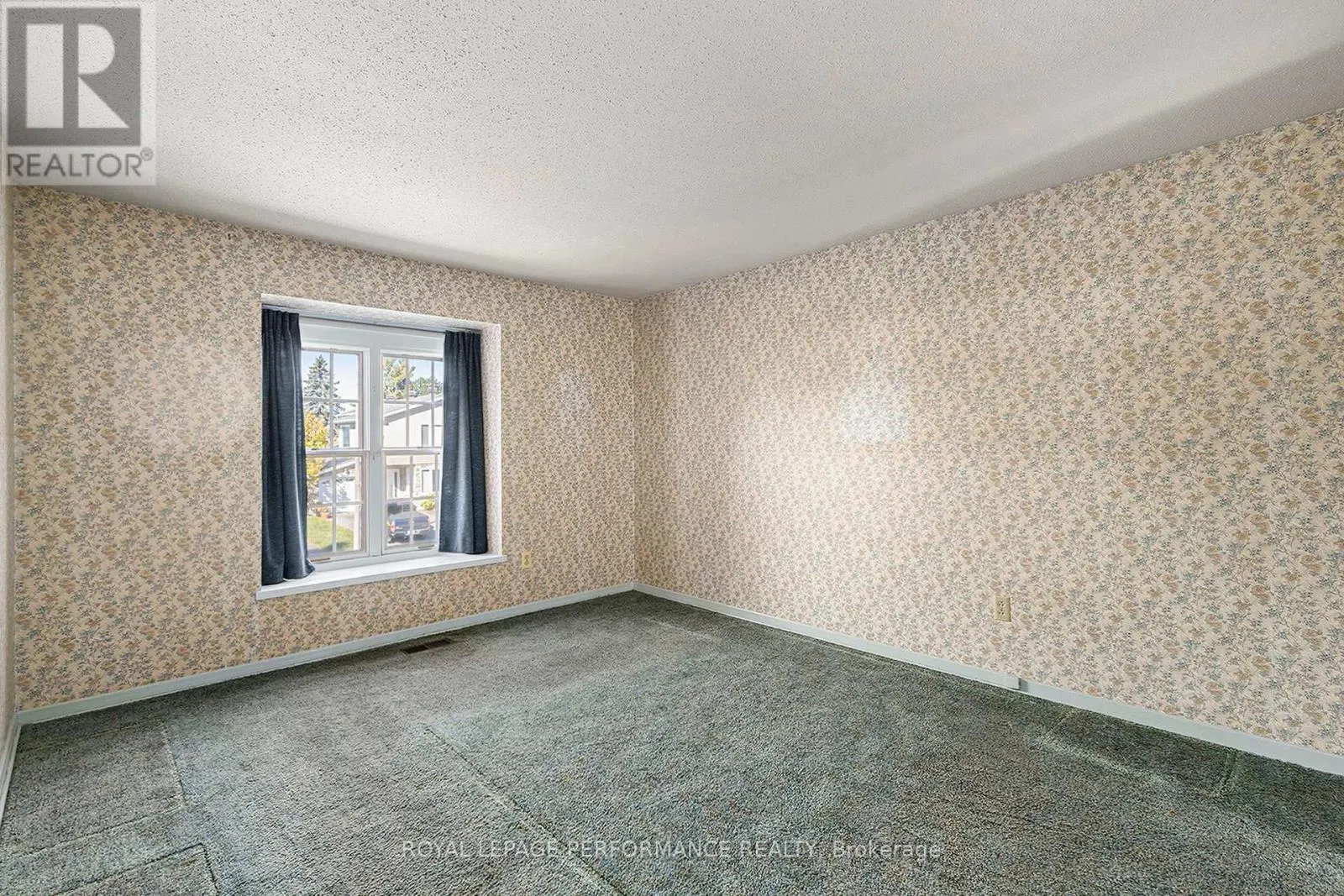 1842 PLAYFAIR DRIVE