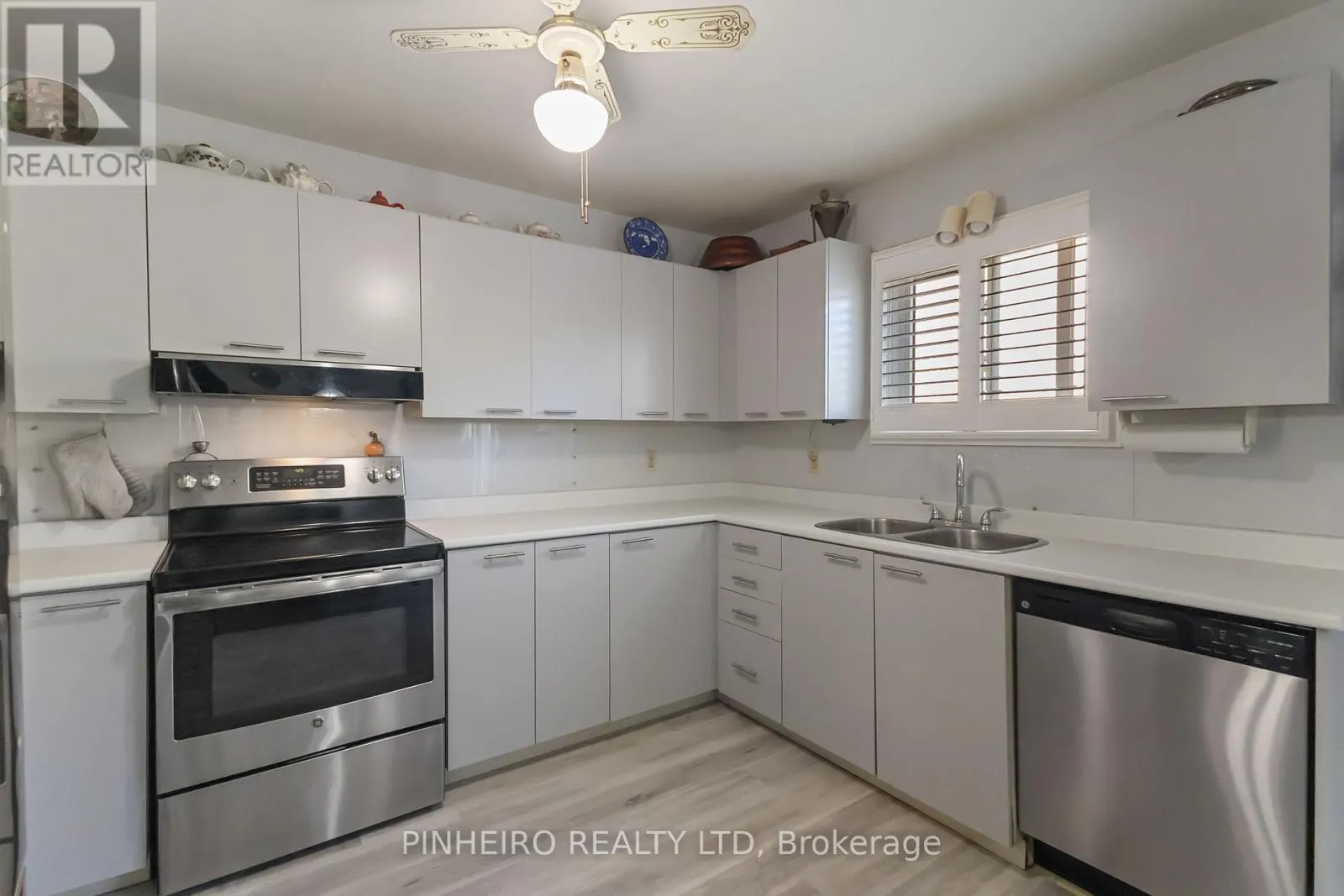 72 - 141 CONDOR COURT, #72