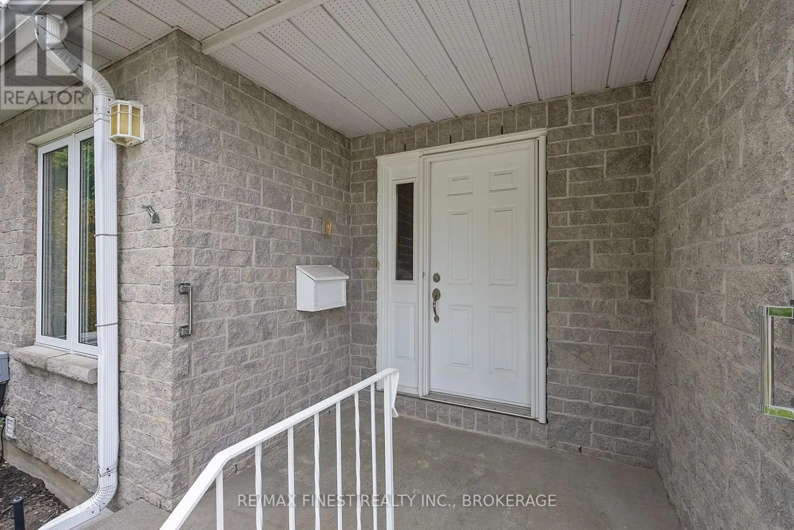 715 MILLWOOD DRIVE