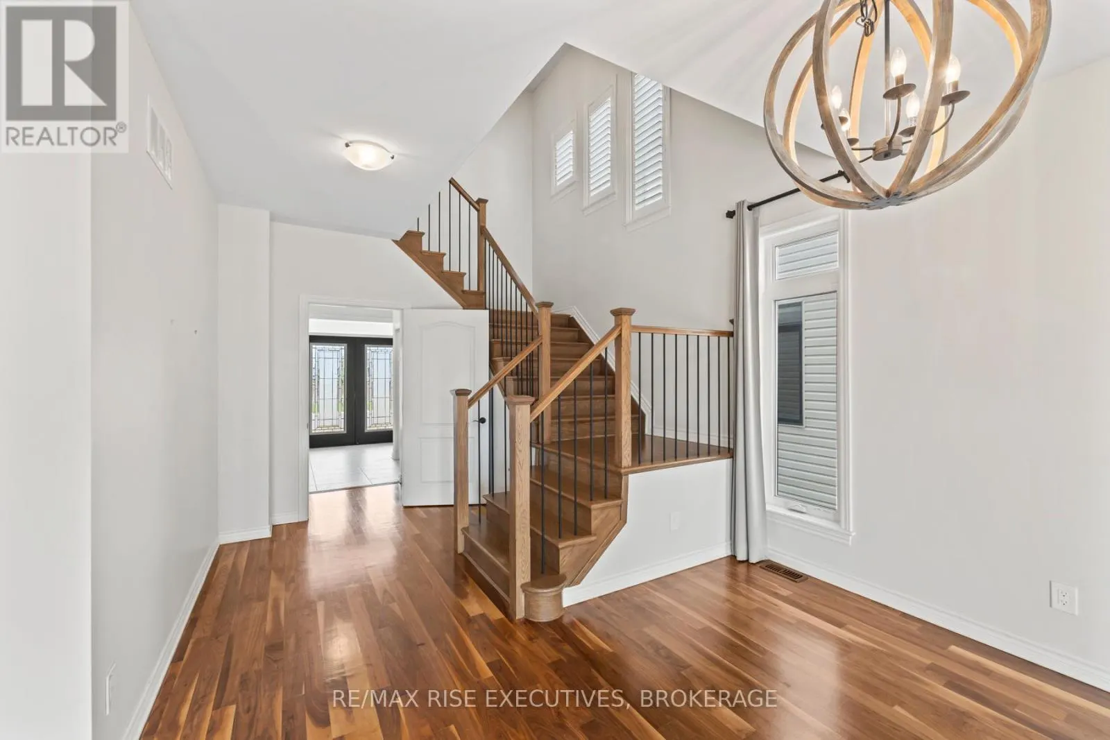 648 HALLOWAY DRIVE