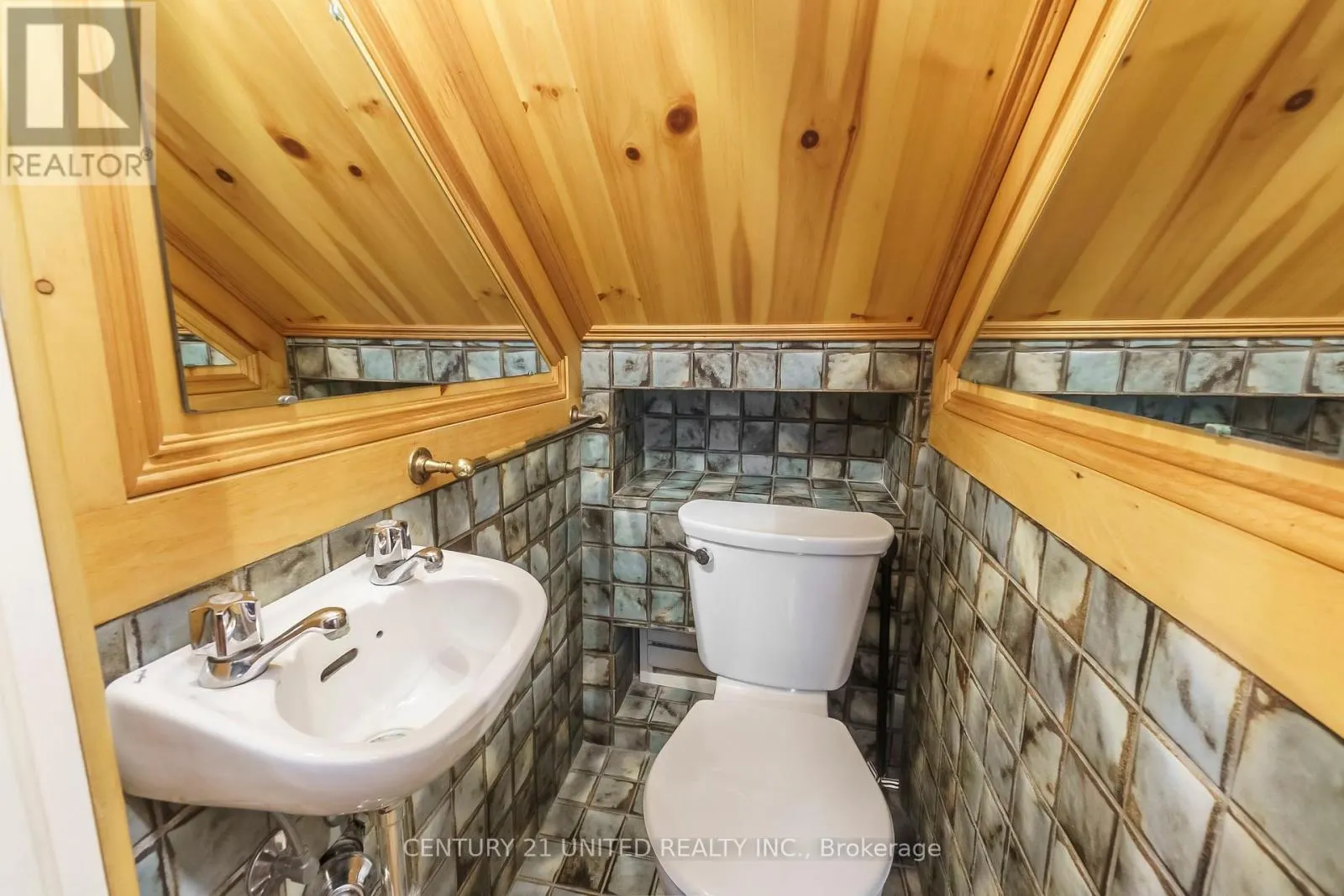 463 HUNTER STREET W