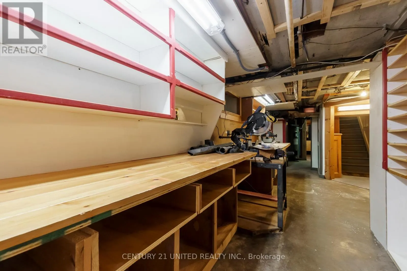 463 HUNTER STREET W