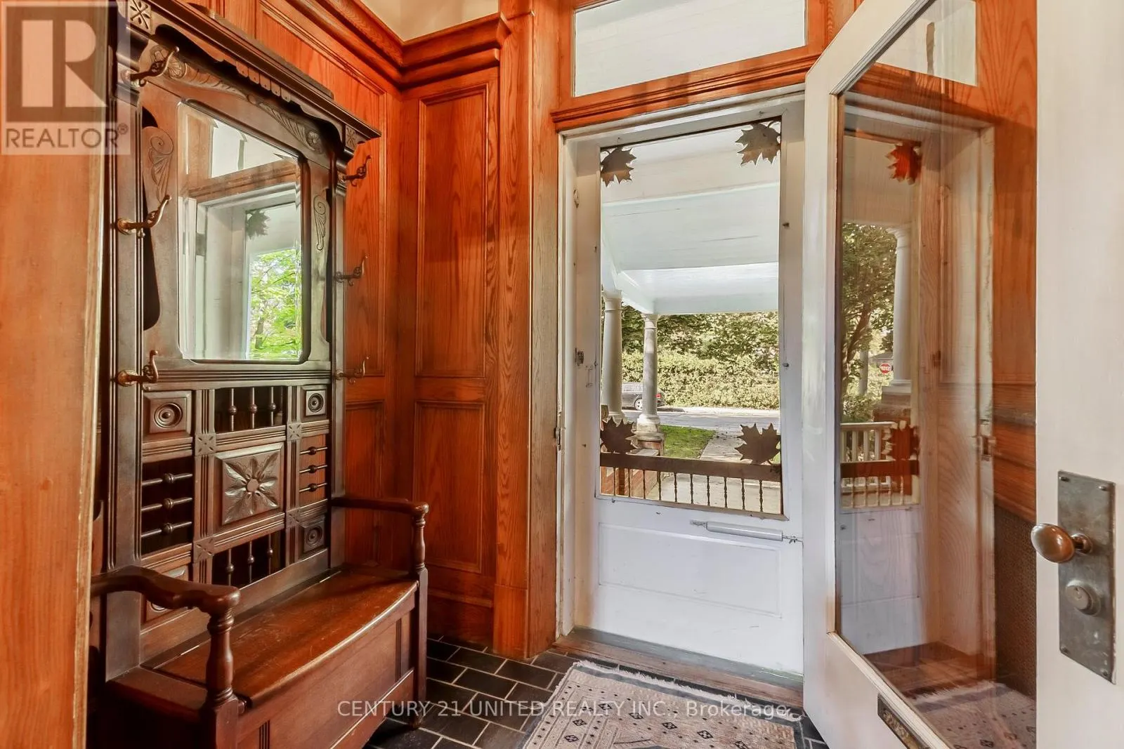 463 HUNTER STREET W