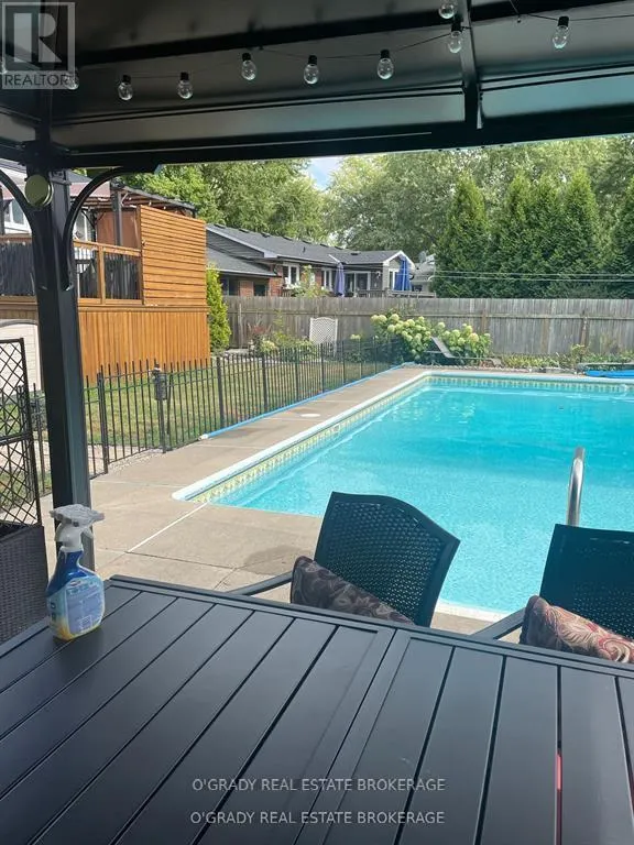 47 MEIGHEN CRESCENT