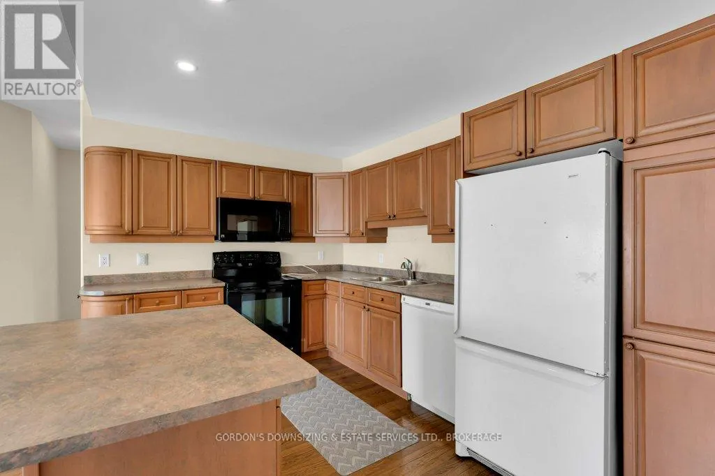410 - 350 WELLINGTON STREET, #410