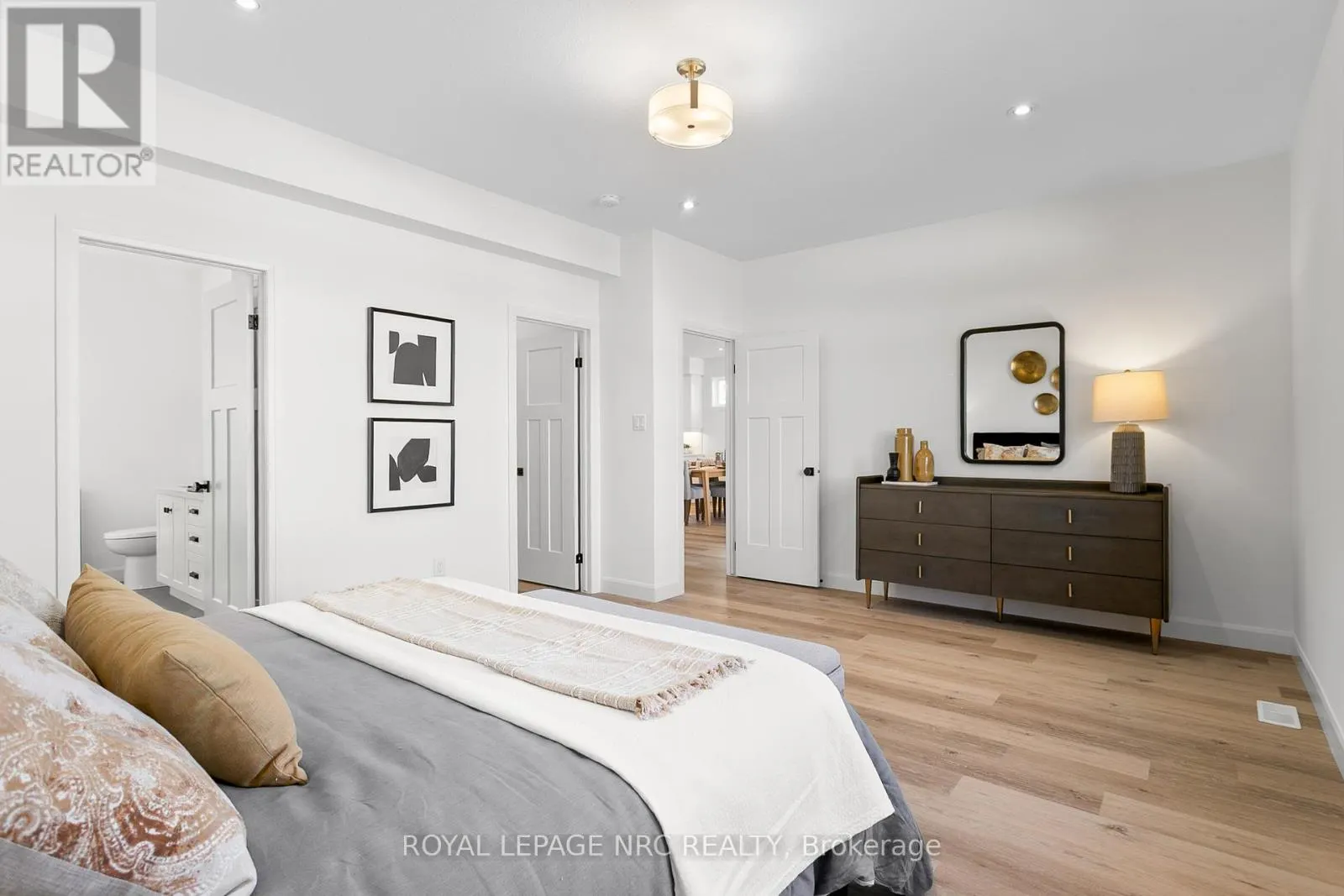 46 BEACHWALK CRESCENT