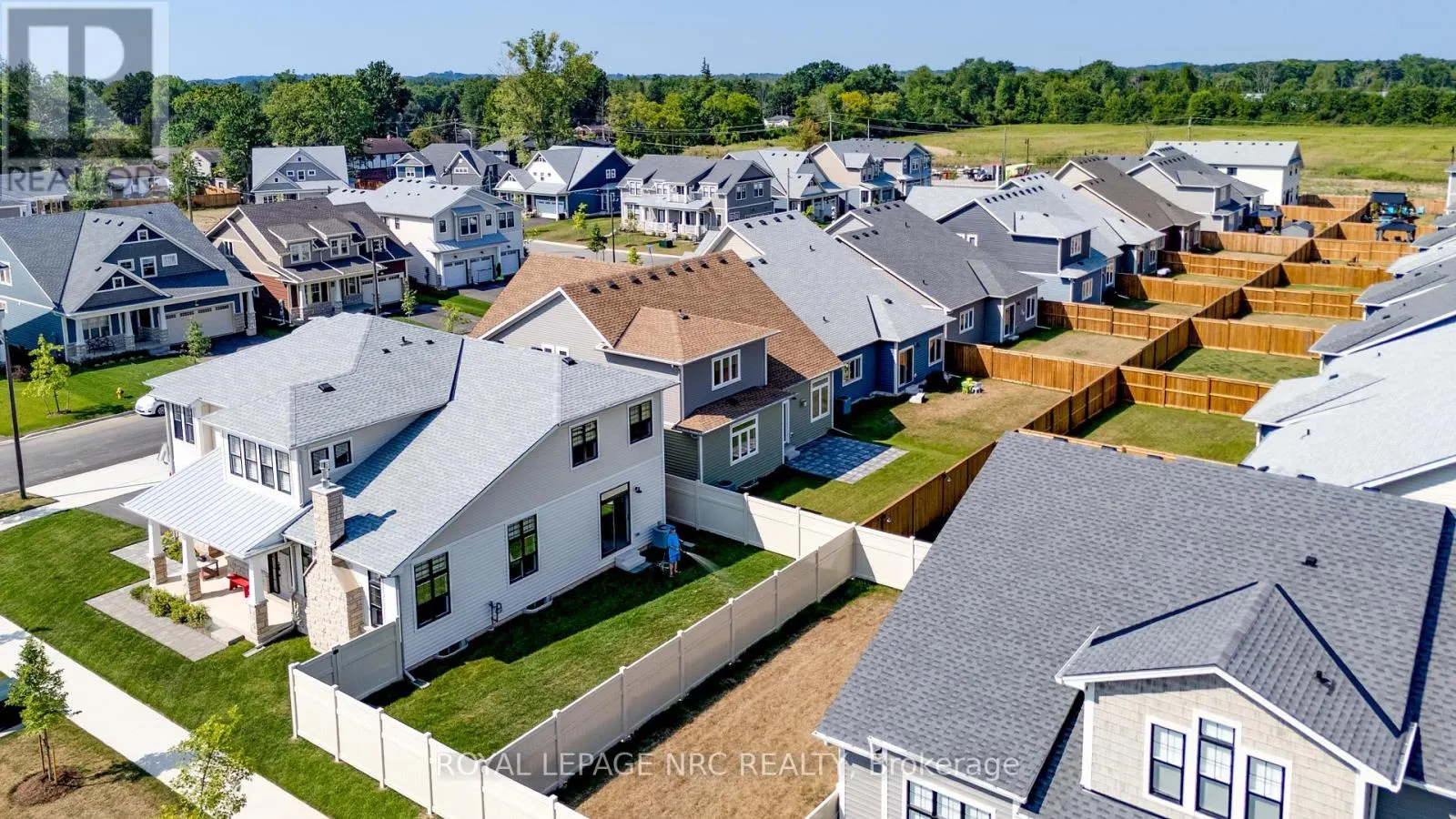 46 BEACHWALK CRESCENT