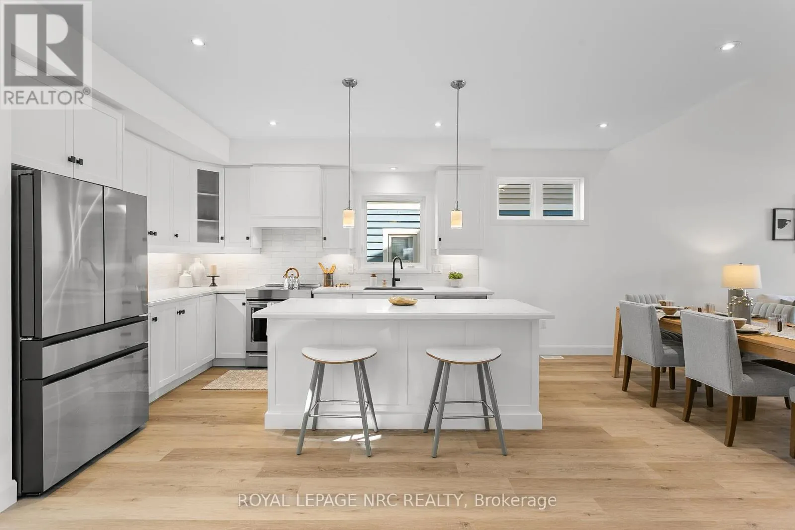46 BEACHWALK CRESCENT