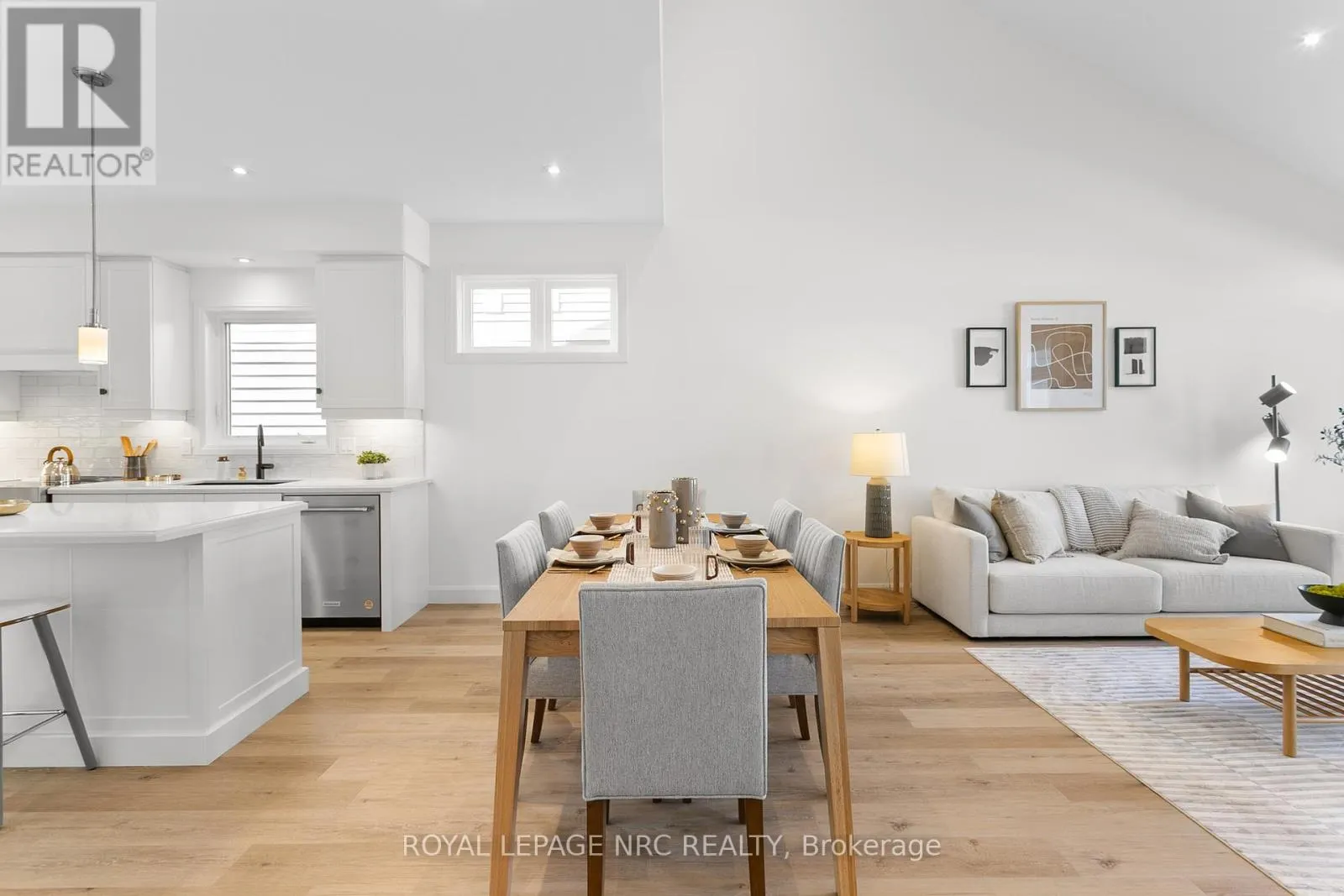 46 BEACHWALK CRESCENT