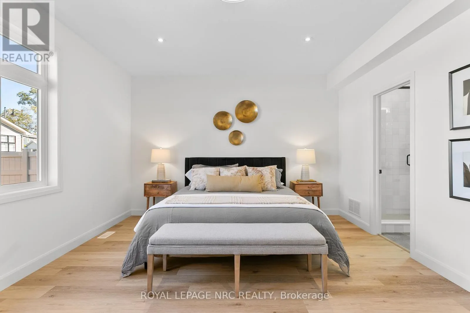 46 BEACHWALK CRESCENT