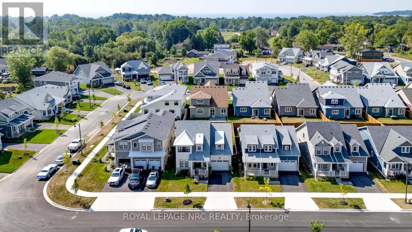46 BEACHWALK CRESCENT