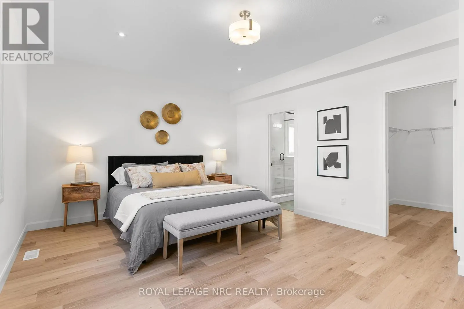 46 BEACHWALK CRESCENT