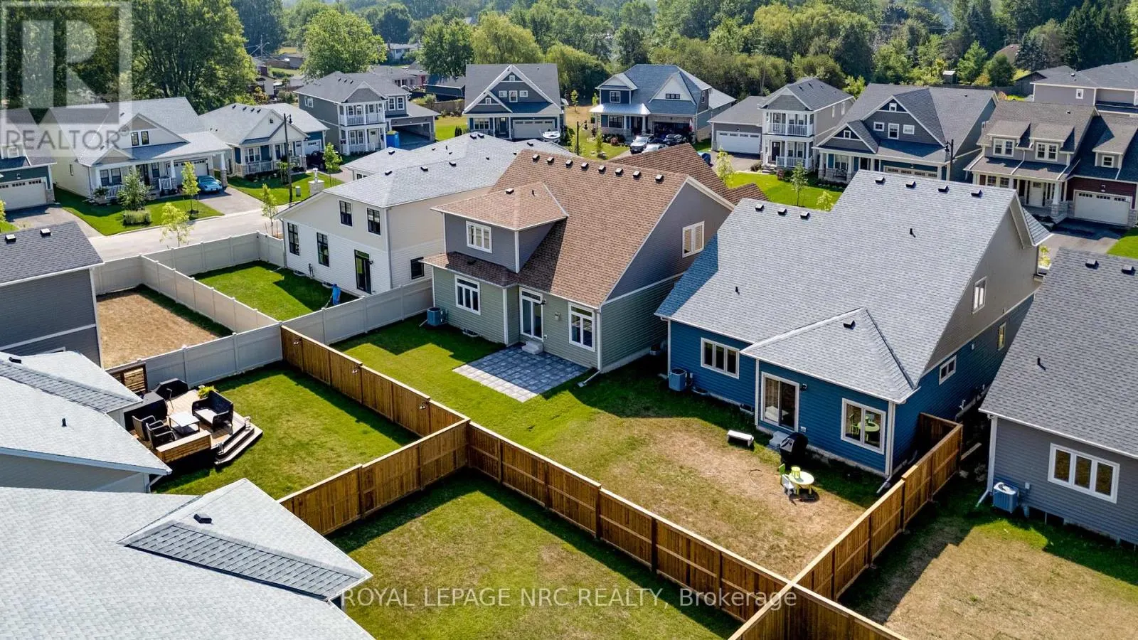 46 BEACHWALK CRESCENT