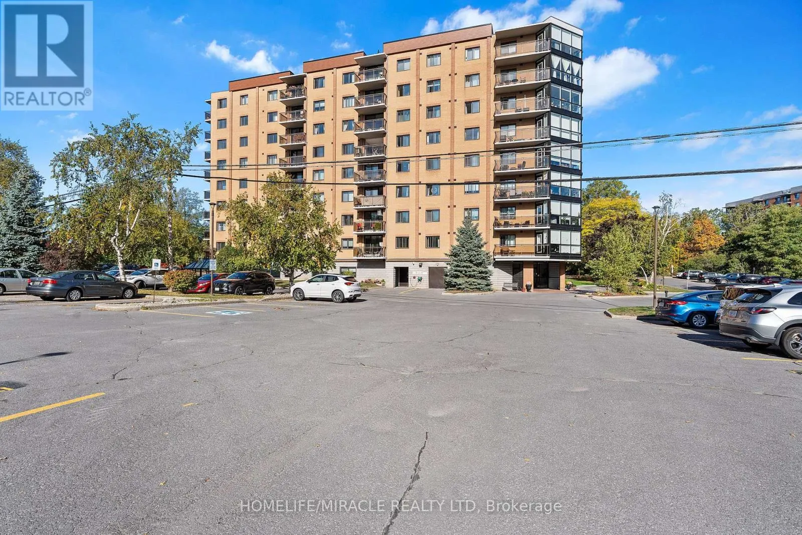 609 - 120 BARRETT COURT