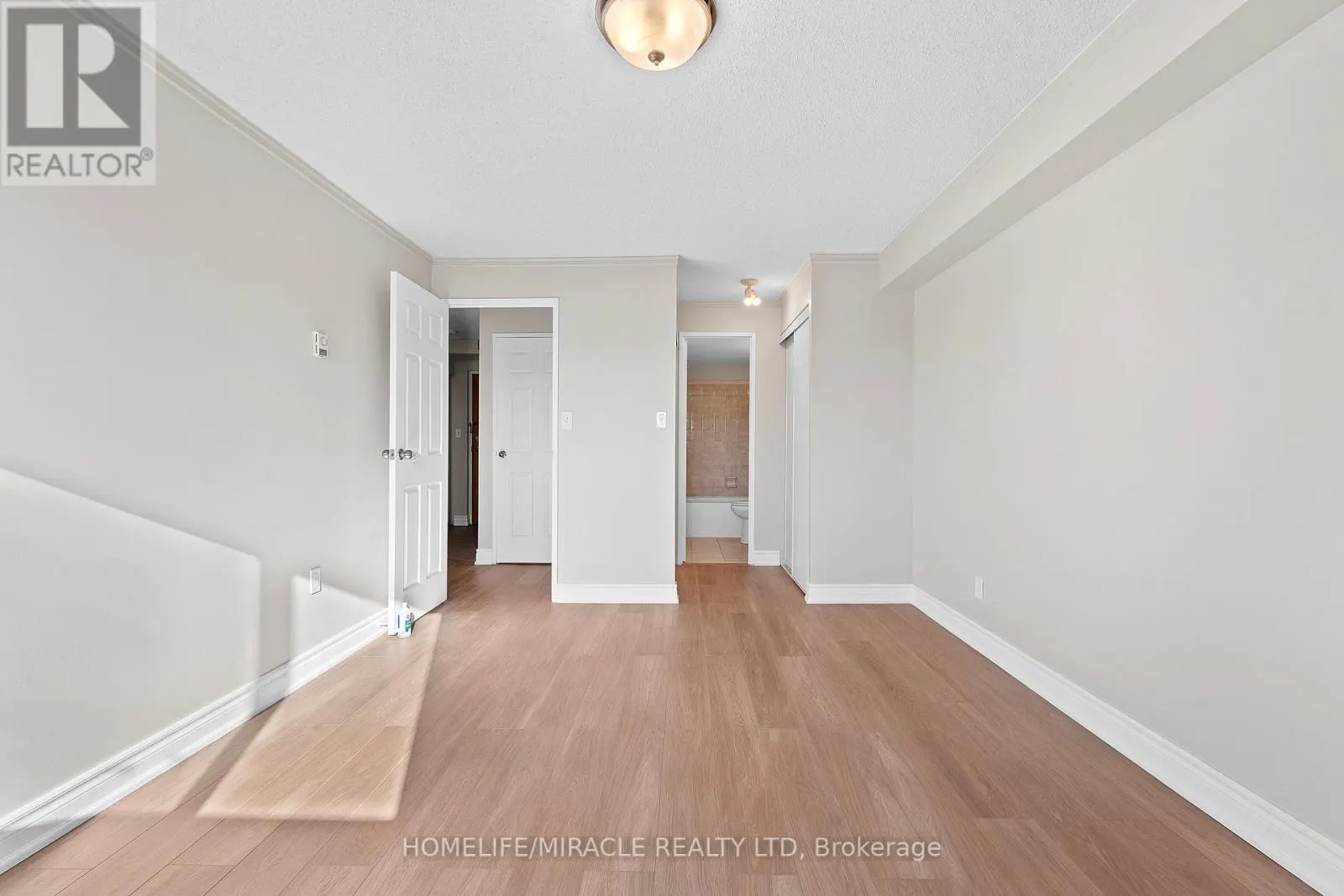 609 - 120 BARRETT COURT